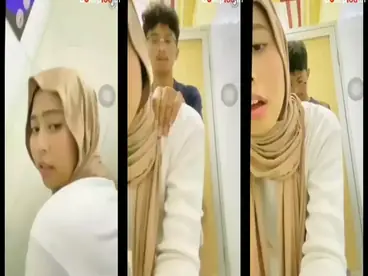 Dokumentasi Gadis Cantik Live Bersantai Kasur Senyum